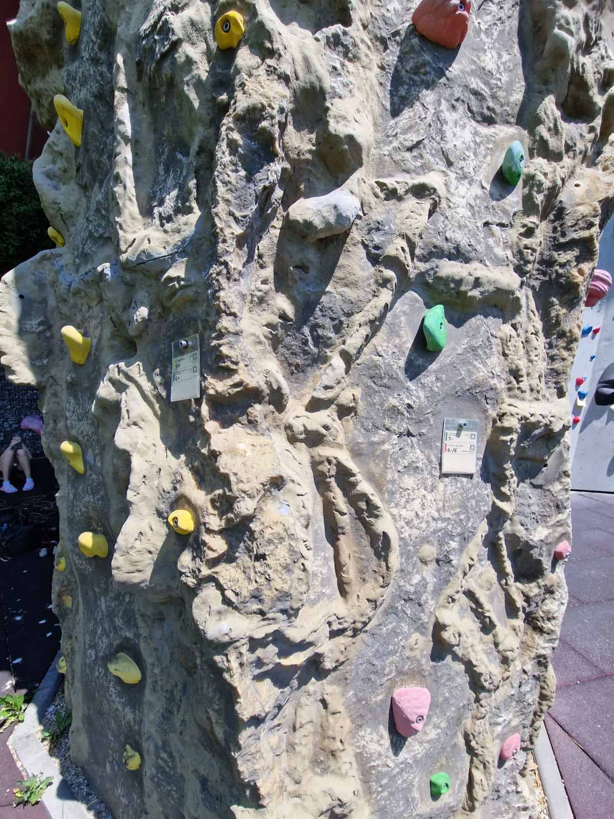 Kletterhalle DAV Regensburg Kunstfels Detailansicht