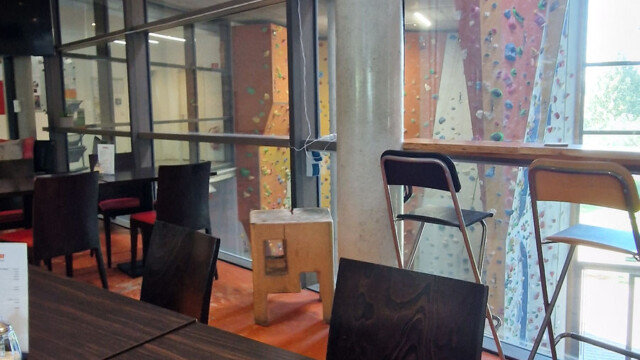 Kletterhalle DAV Regensburg Bistro Hallenblick