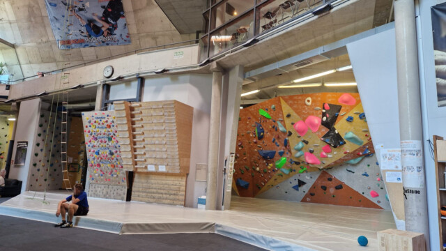 Kletterhalle DAV Regensburg Boulderbereich